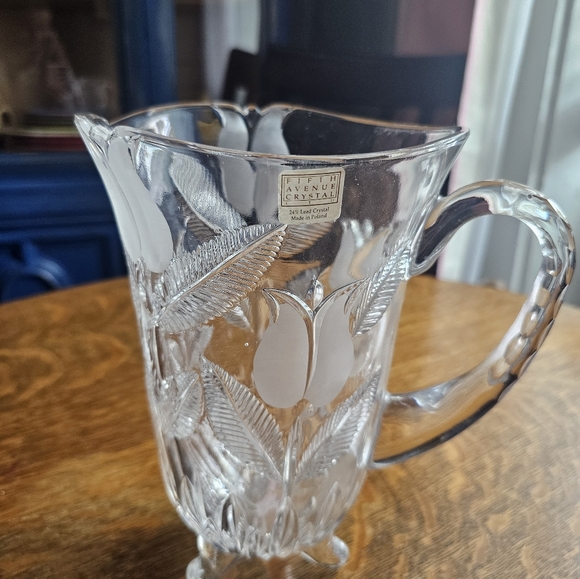 Fifth Avenue Crystal Etched Footed Pitcher 48 Ounces - Picture 2 of 8